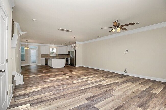 Foto del edificio - Stunning 3BD/2.5BA Townhome Minutes from Historic Belmont!