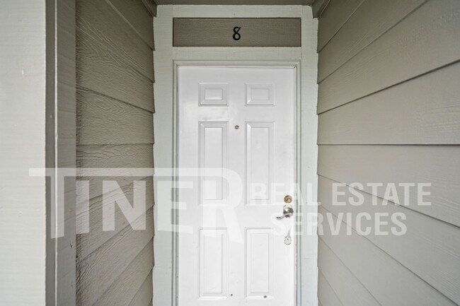 Building Photo - Unique 2 -Story 2 Bedroom Condo! with New ...