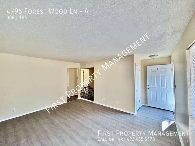 Foto del edificio - 4796 Forest Wood Ln
