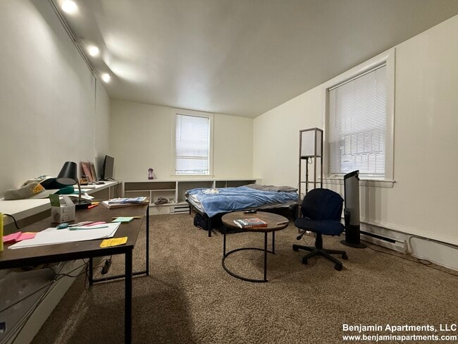 Building Photo - 508 Beacon St