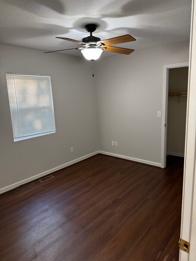 Building Photo - 2203 Miller Ave