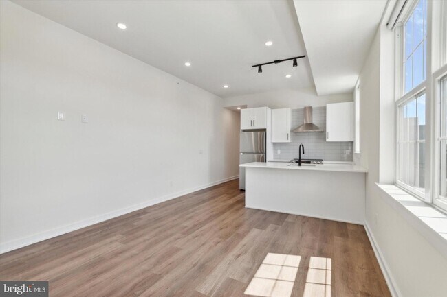 Foto del edificio - 2513 N Howard St