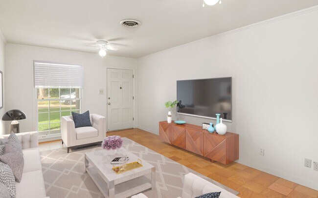Building Photo - Cute move in ready home
