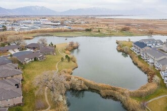 Building Photo - 976 1925 W