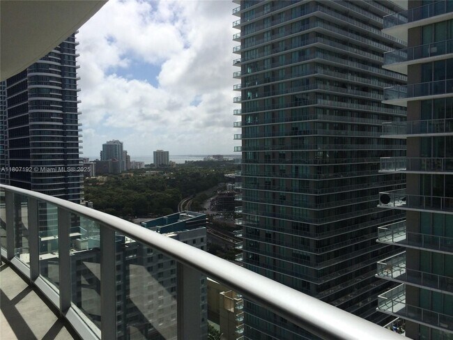 Foto del edificio - 1100 S Miami Ave