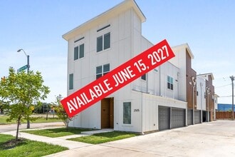 Building Photo - 2505 Benbrook Blvd