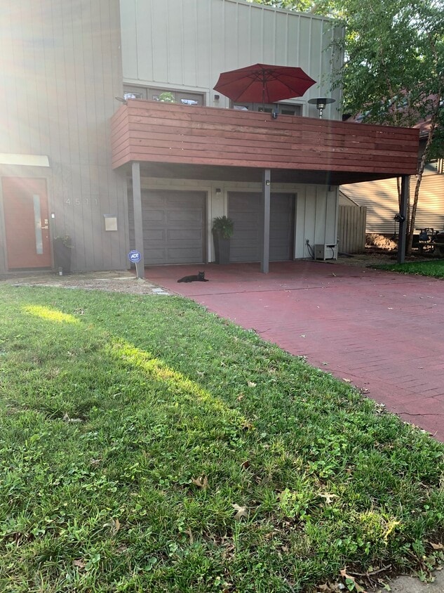 Primary Photo - 4511 Fairmount Ave