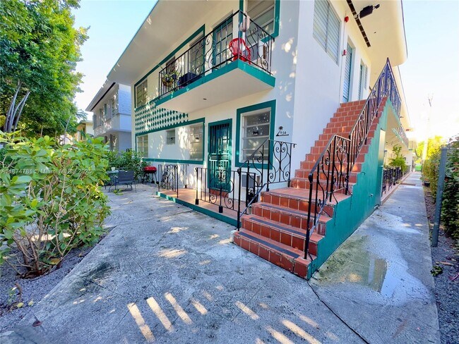 Building Photo - 934 Meridian Ave