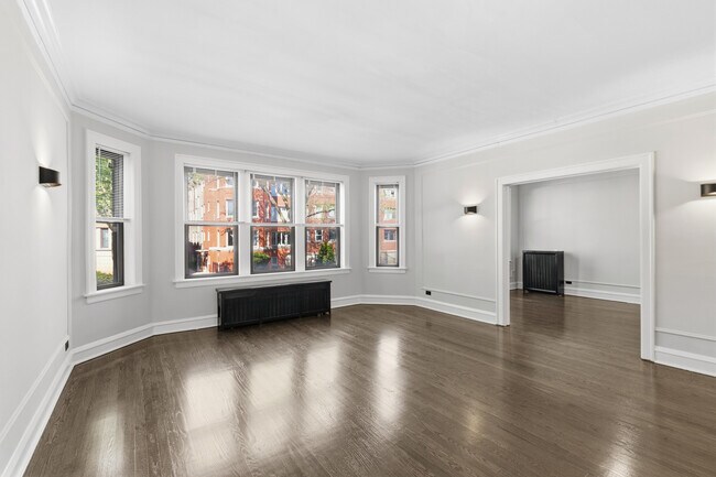Foto del edificio - 6851 S Paxton Ave