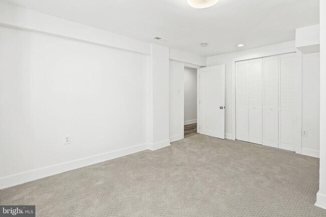 Foto del edificio - 3007 11th St NW