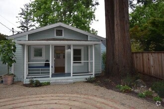 Building Photo - 816 Spencer Ave