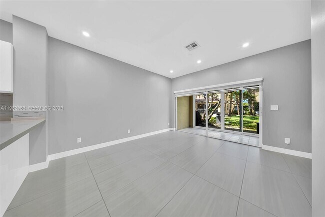 Foto del edificio - 358 SW 122nd Ave