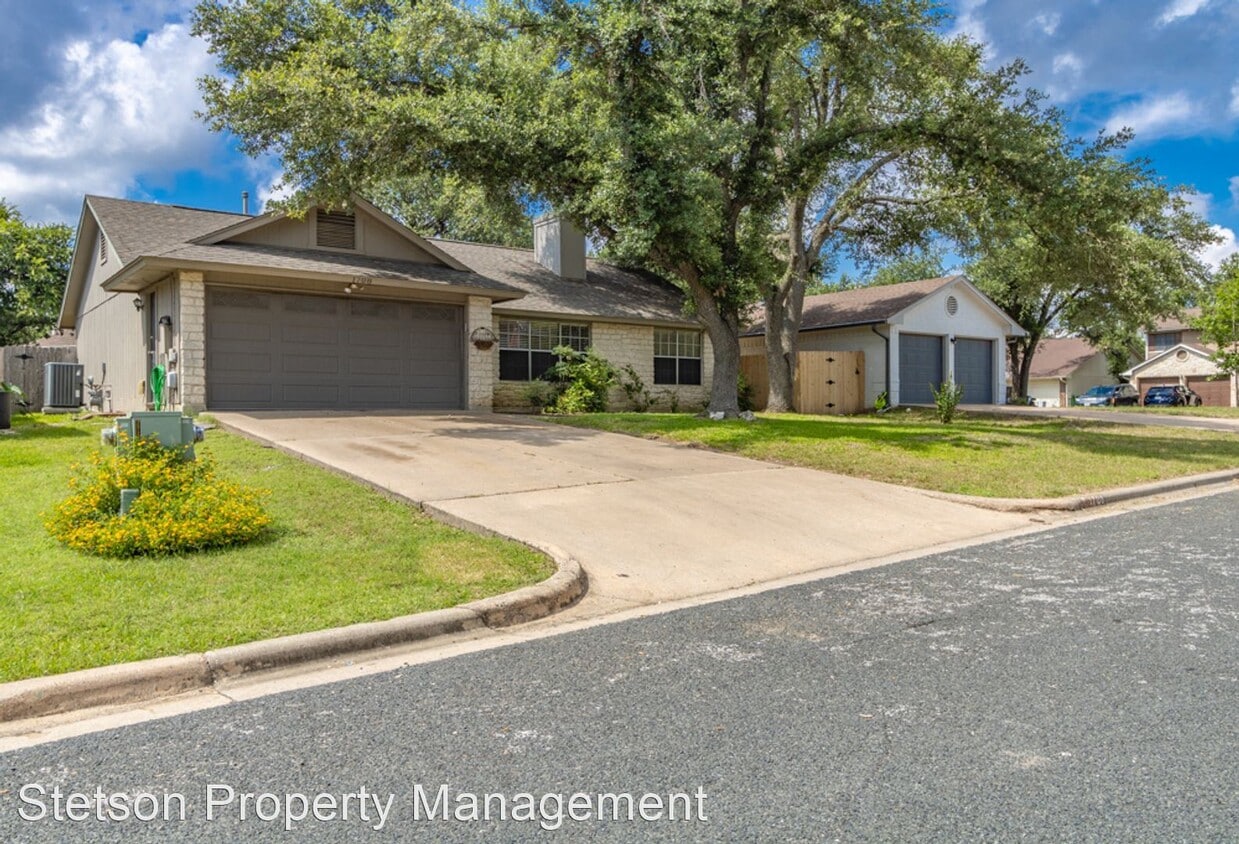 Primary Photo - 3 br, 1 bath House - 1708 Yucca Lane