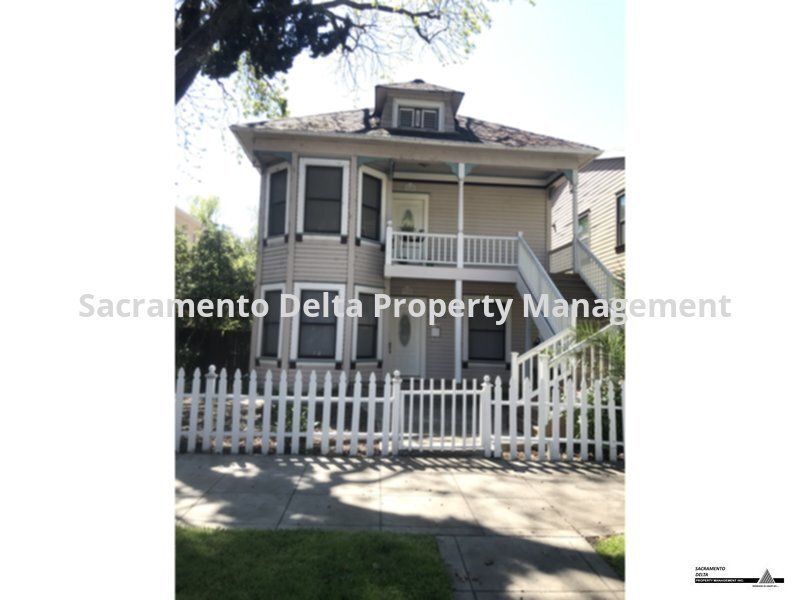 Primary Photo - Downstairs 2/1 in Gorgeous Victorian Duplex