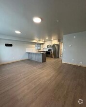 Building Photo - 280 E Lorene St