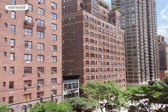 Building Photo - 230 E 79th St
