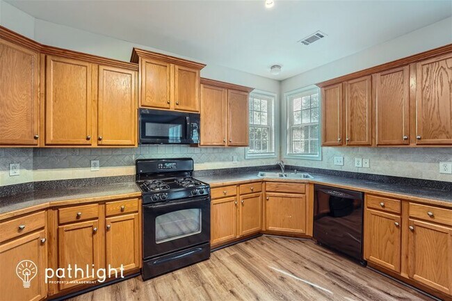 Foto del edificio - 5701 Gordon Park Ct