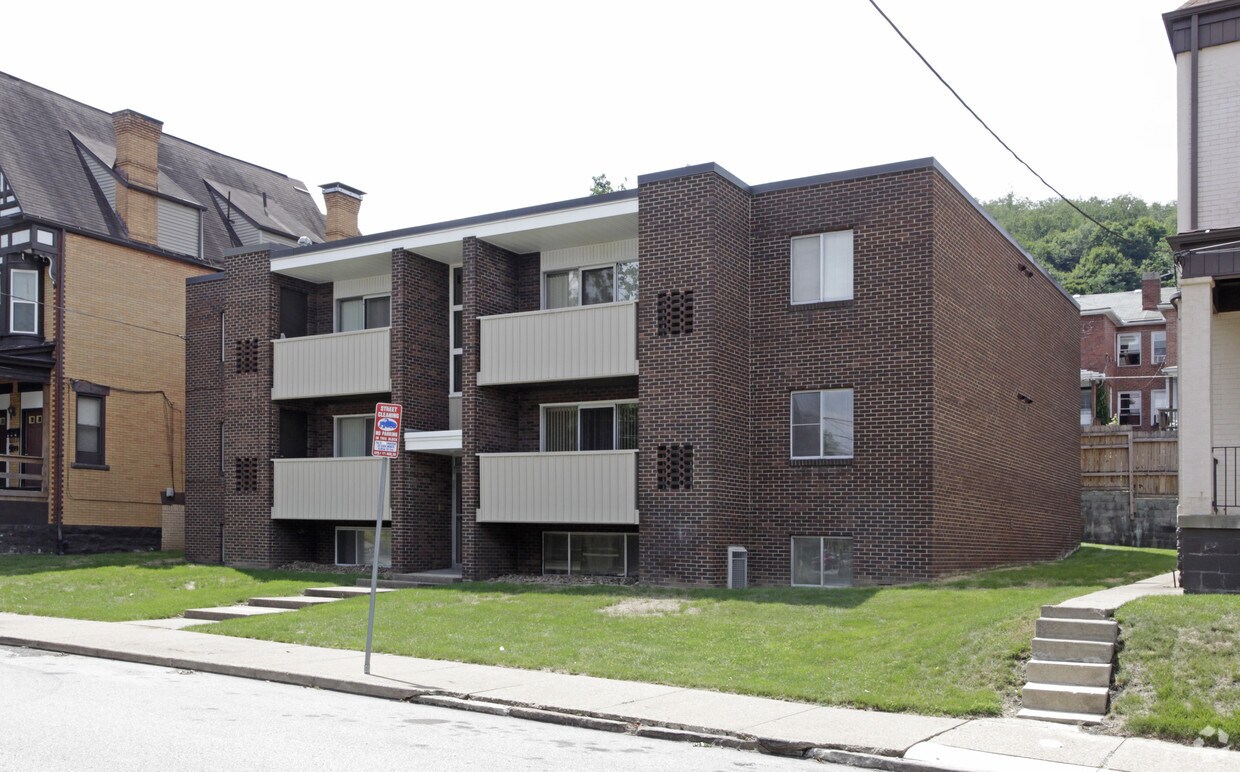 Foto del edificio - 827 Highview St