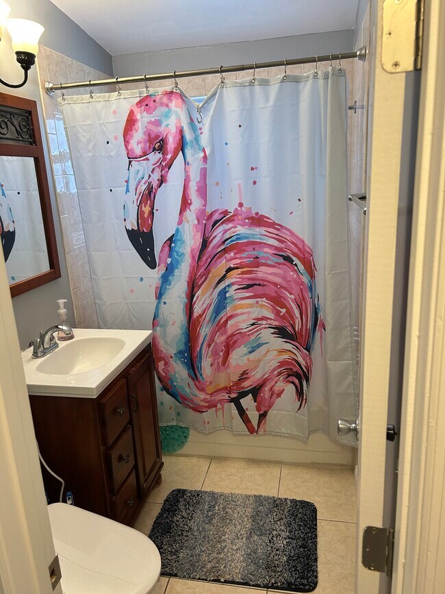 Baño (bañera) - 5698 Pershing St NE