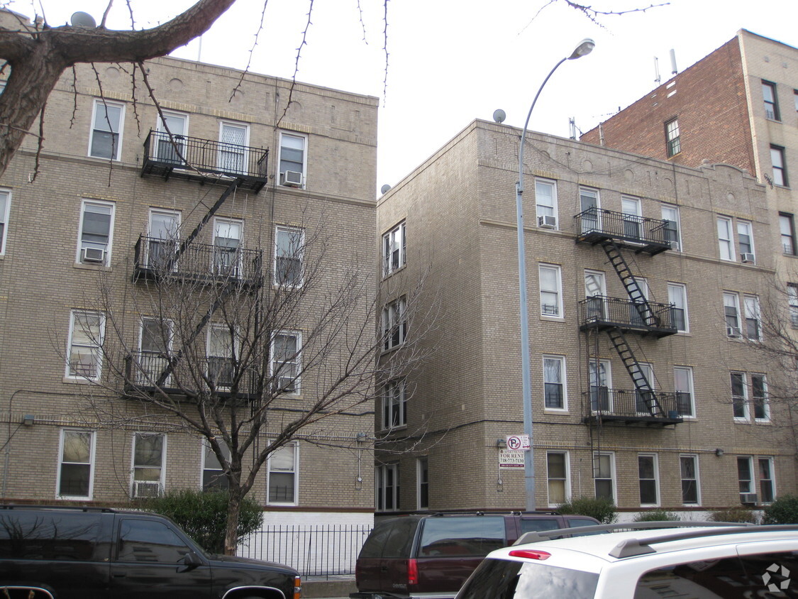 Primary Photo - 1120 Bergen Street Apartments