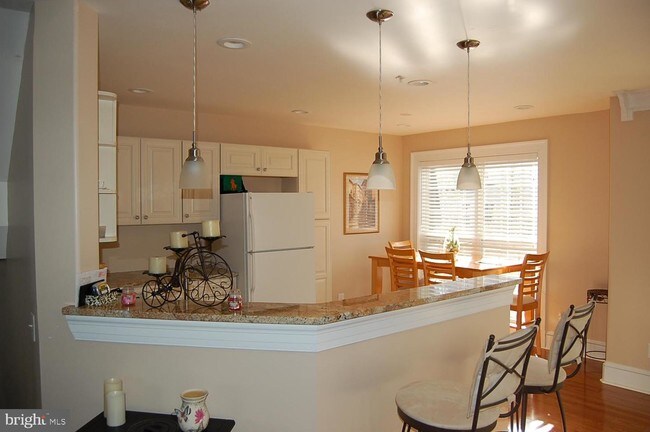 Building Photo - 207 Gray Fox Ct