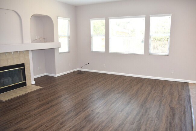 Foto del edificio - Resident Benefit Package Property