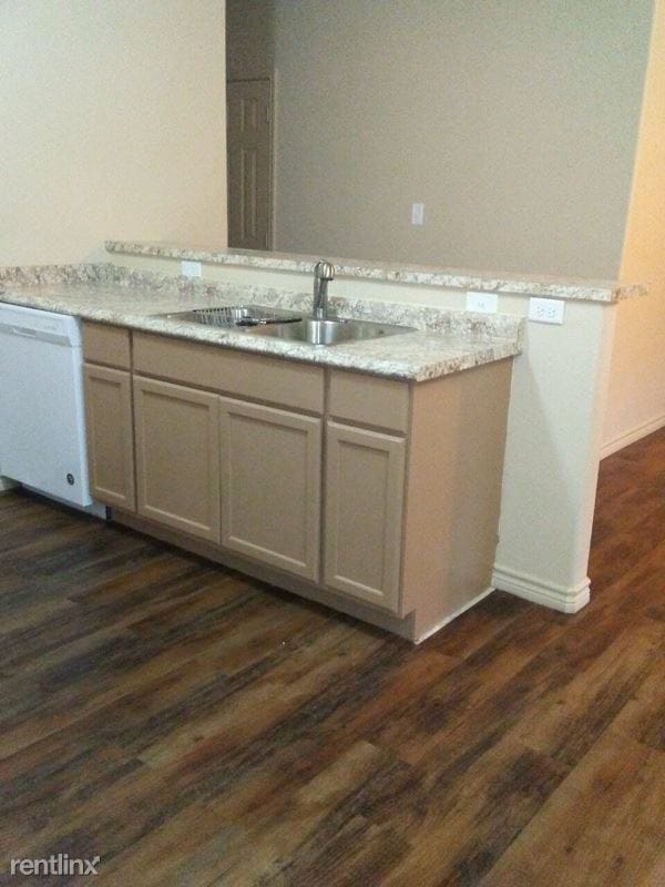 Building Photo - 306 Shady Grove Dr