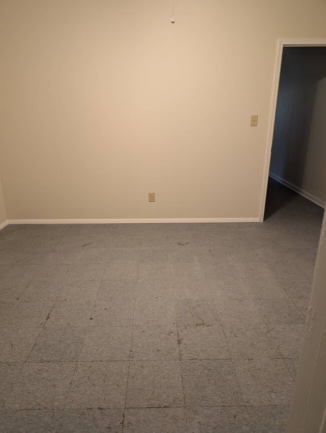 Foto del edificio - 70 E Main St