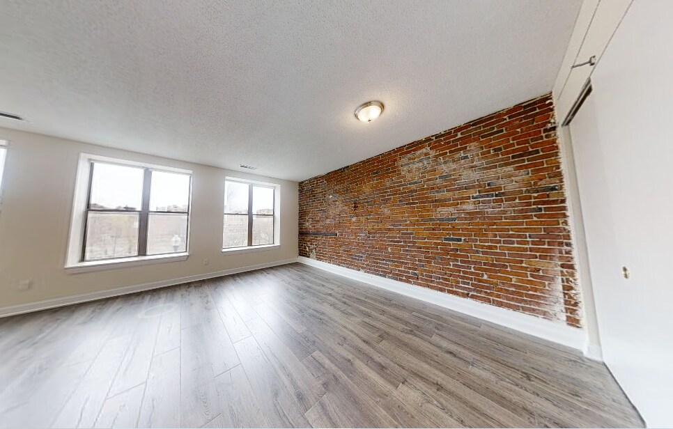 Building Photo - 1080 Boylston St