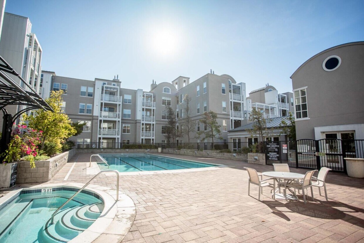 Foto del edificio - 3901 Lick Mill Blvd