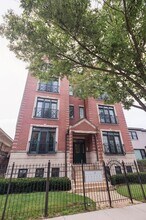 Building Photo - 4210 N California Ave