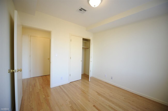 Building Photo - 506 Washington Ave