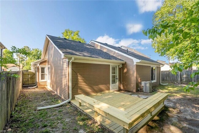 Foto del edificio - 5416 Heatherton Ct