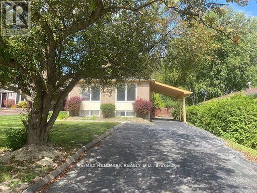 Photo du bâtiment - 331 Roywood Crescent