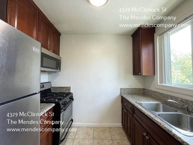 Foto del edificio - 4329 McClintock St