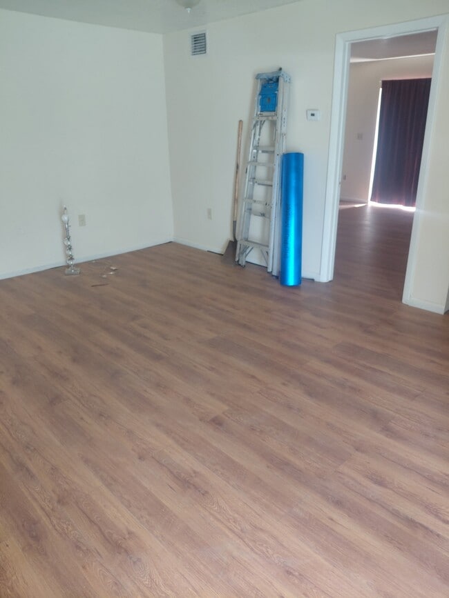 Building Photo - 10750 SW 55th Terrace