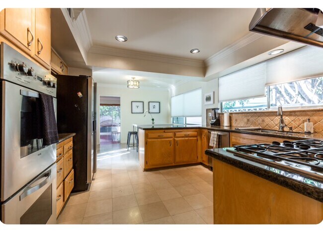 Cocina - 15707 Varden St
