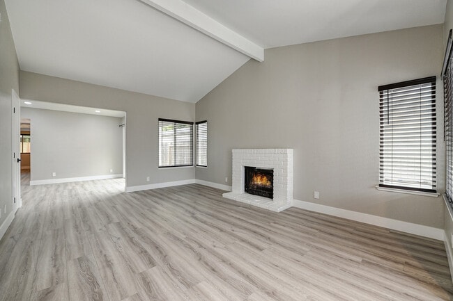 Building Photo - 2432 Camino Garden Way