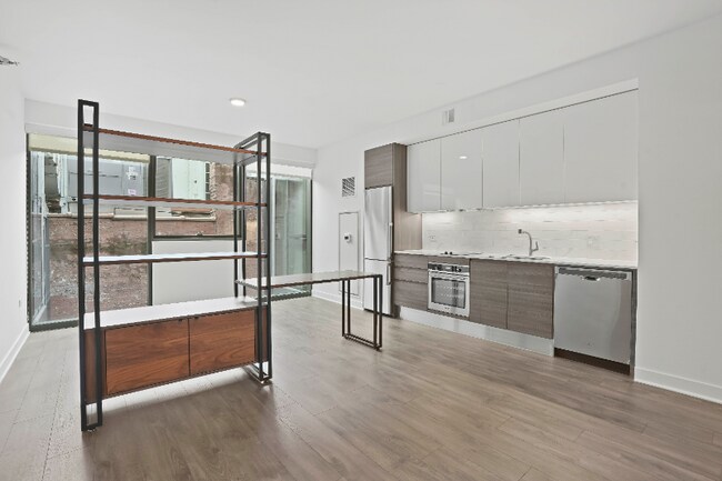 Foto del edificio - 223 W Hubbard St