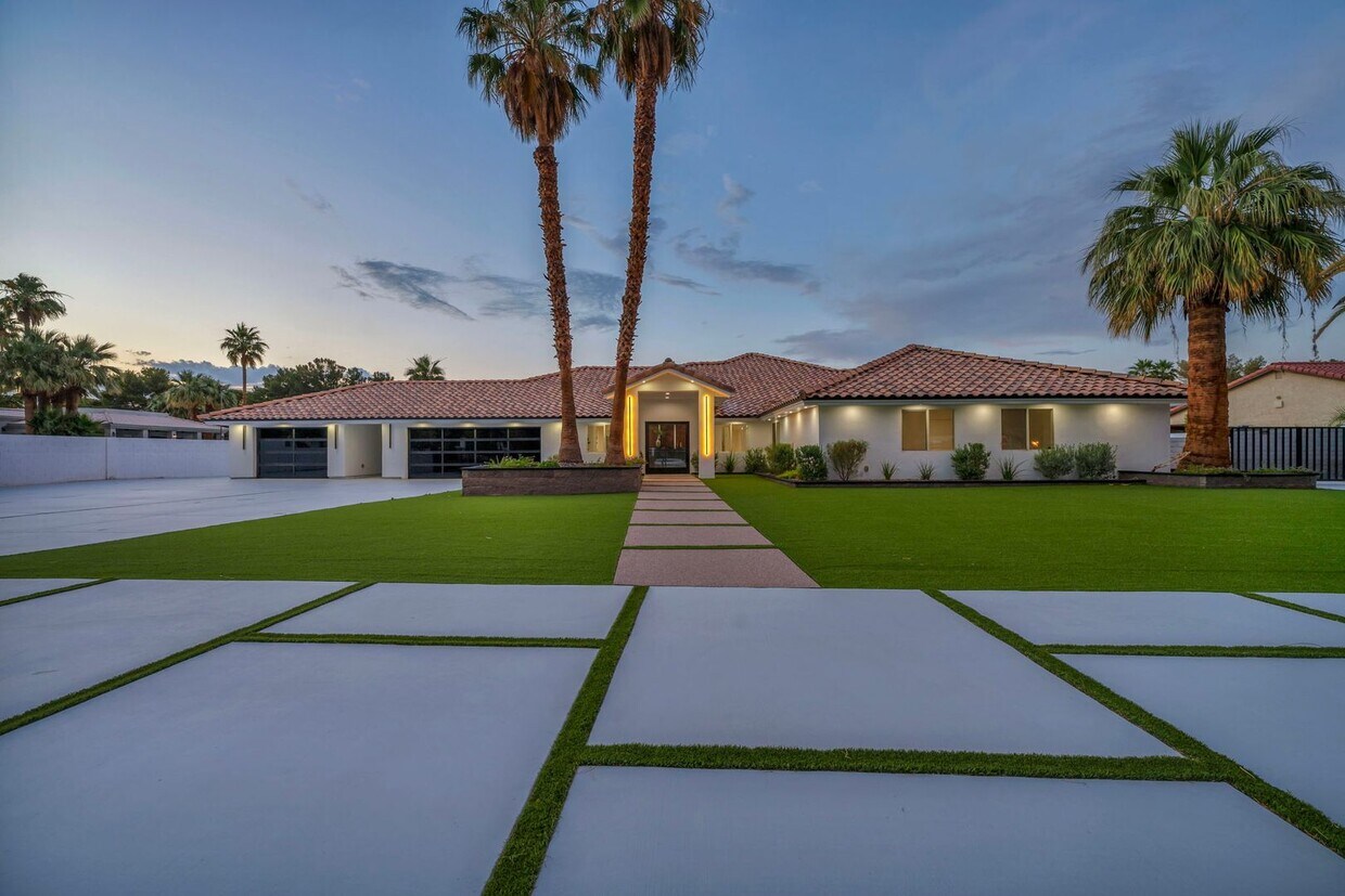 Foto principal - Meticulously renovated single-story contem...