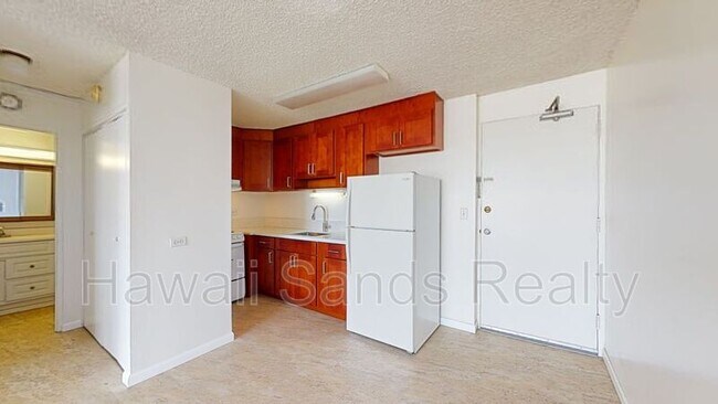 Building Photo - 2637 Kuilei St
