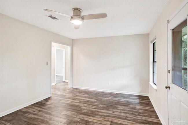 Foto del edificio - 1382 Fairchild St