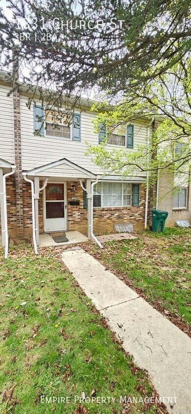 Primary Photo - 3 Bedroom/1.5 Bathroom Town House in Fount...
