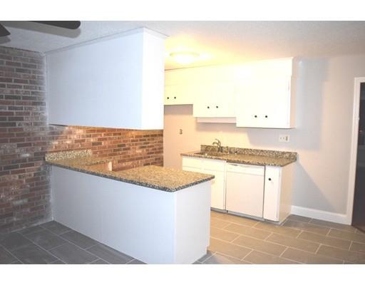 Primary Photo - 17 Hilltop Ln