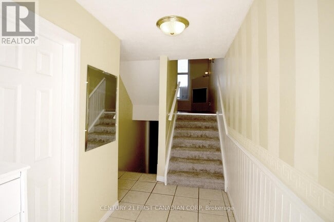 Building Photo - 1460 Limberlost Rd