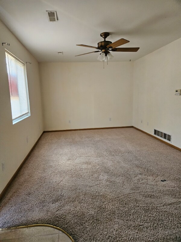 Foto del edificio - 212 S First St