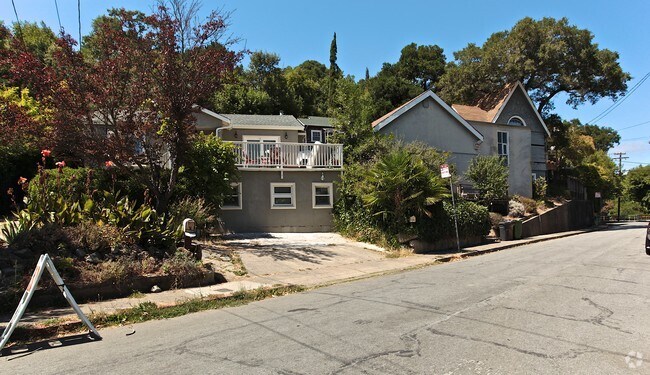 Building Photo - 1405 San Anselmo Ave