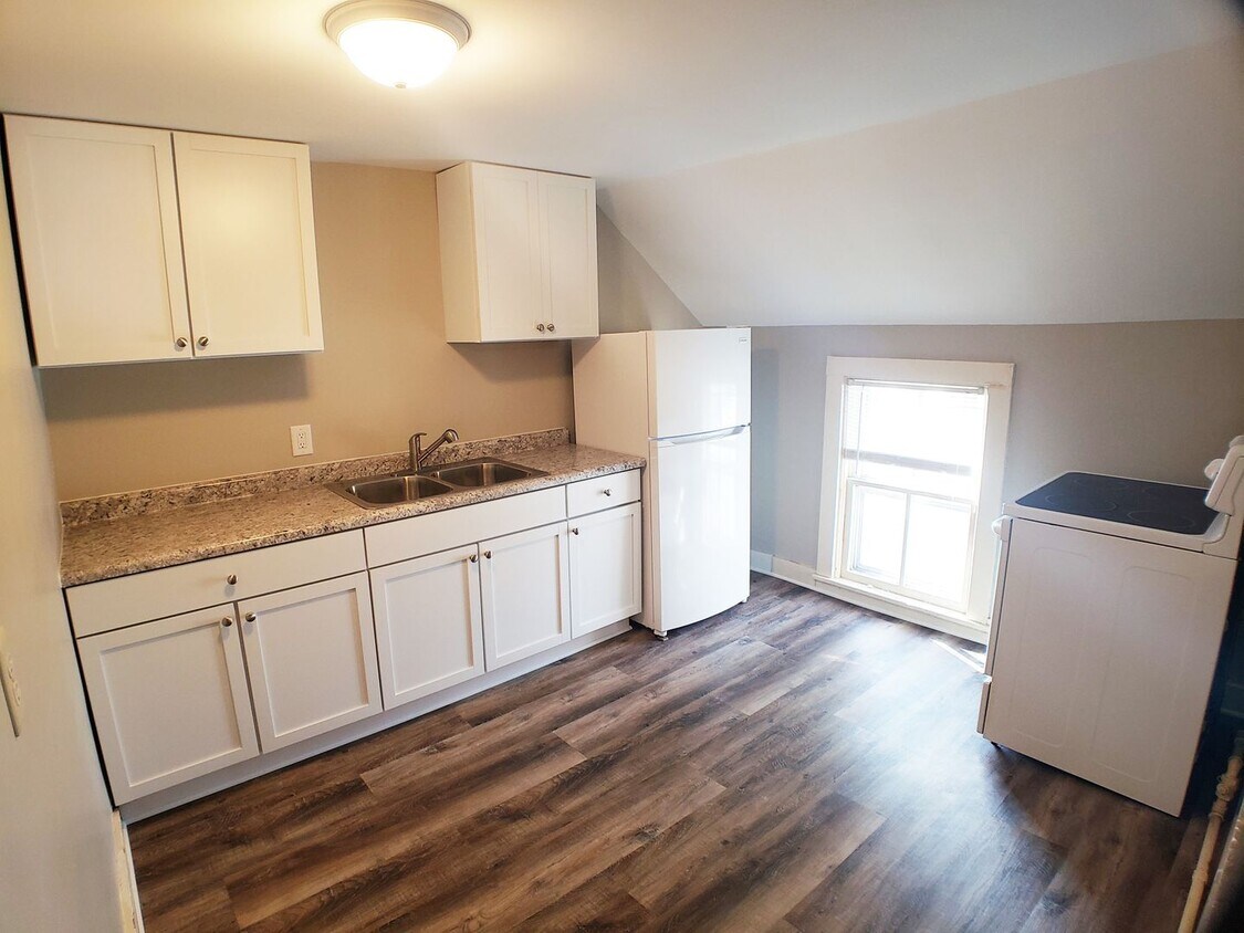 Foto principal - 321 8th St NW