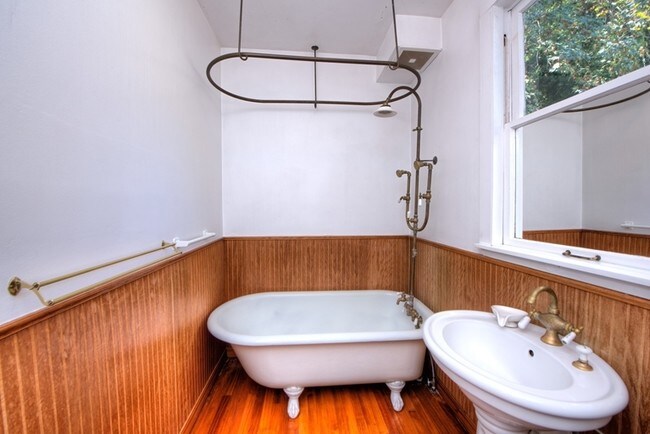 Interior Photo - 14 Sentinel Ct