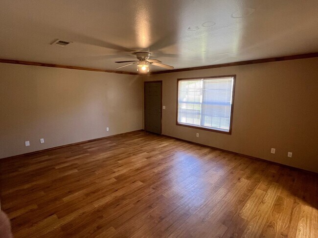 Foto del edificio - 1013 N Parker Rd